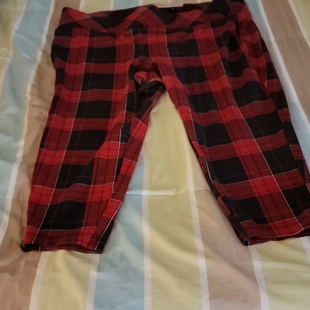 Capri pants